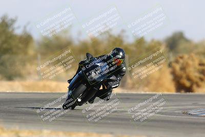 media/Jan-14-2024-SoCal Trackdays (Sun) [[2e55ec21a6]]/Turn 2 (1025am)/